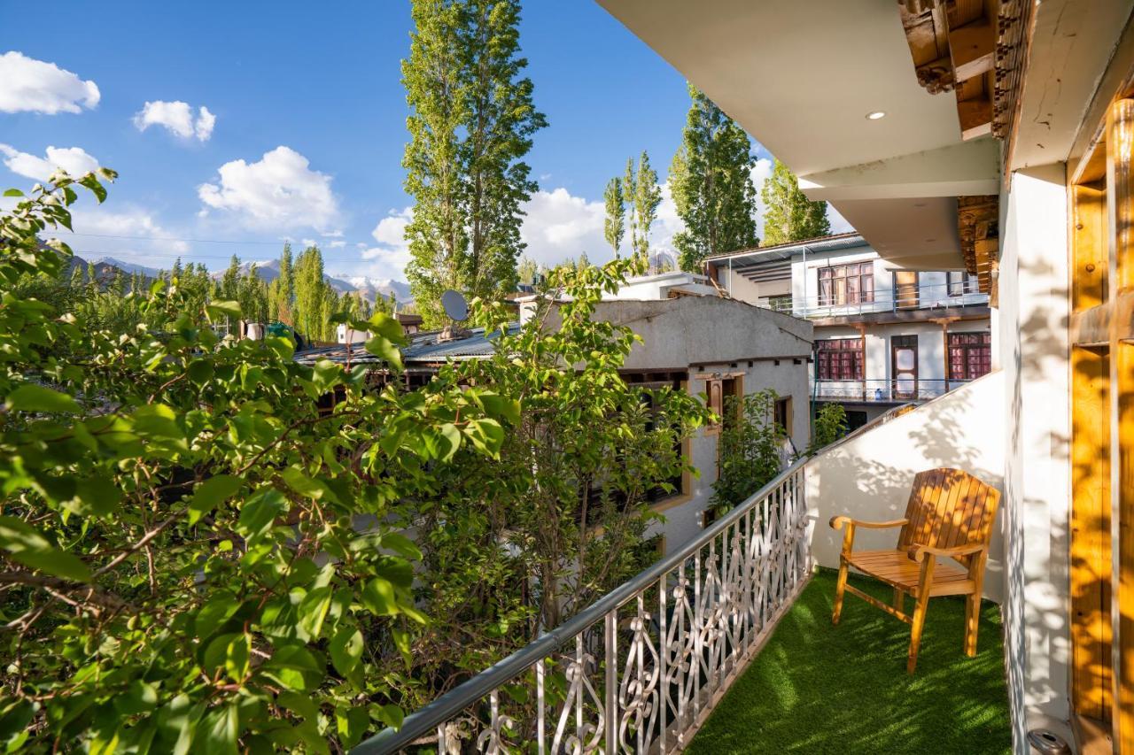 Rainbow Hostelier Leh Bagian luar foto