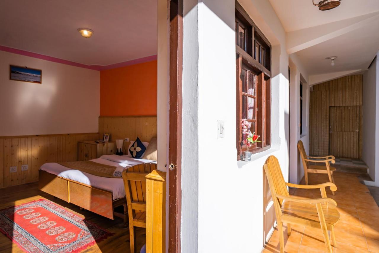 Rainbow Hostelier Leh Bagian luar foto