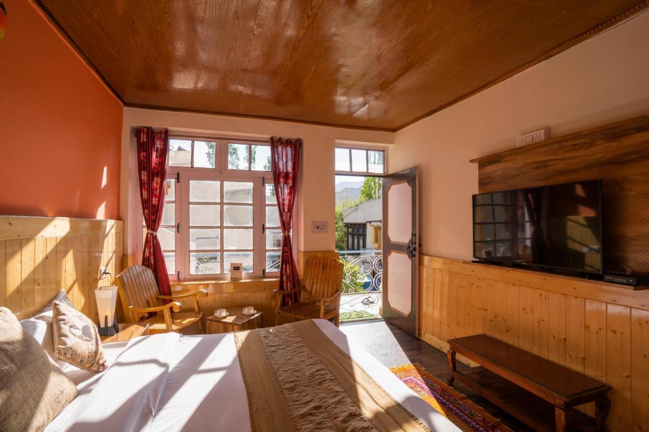 Rainbow Hostelier Leh Bagian luar foto