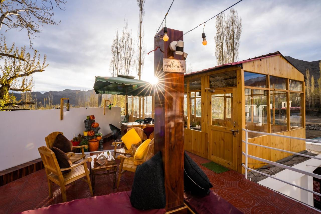 Rainbow Hostelier Leh Bagian luar foto